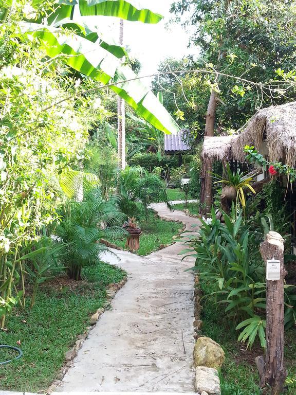 Lucky Gecko Garden Hotel เกาะช้าง ภายนอก รูปภาพ